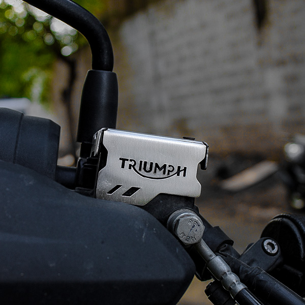 Front Reservoir Guard for Triumph 400 Series - SS